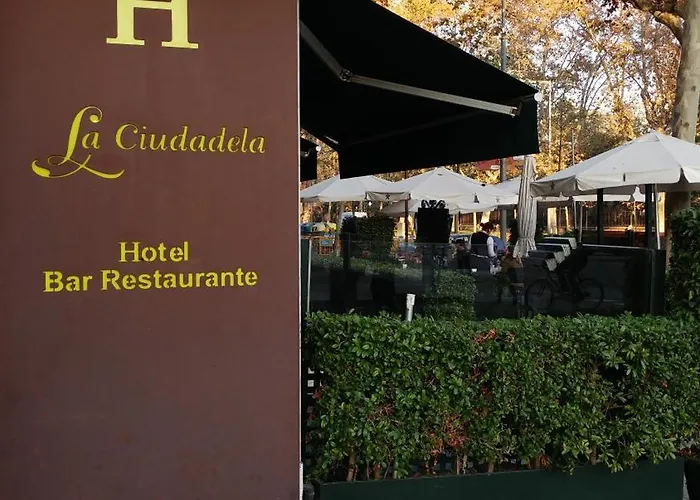 La Ciudadela Hotel *