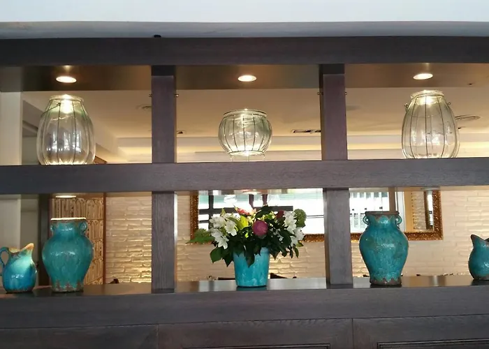 La Ciudadela Hotel *